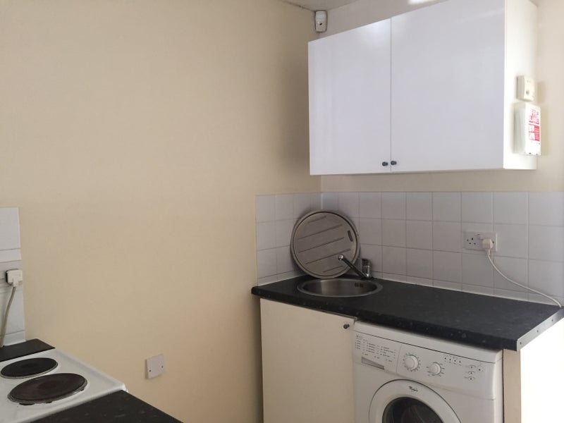 Flat Dunmail Road in Bristol