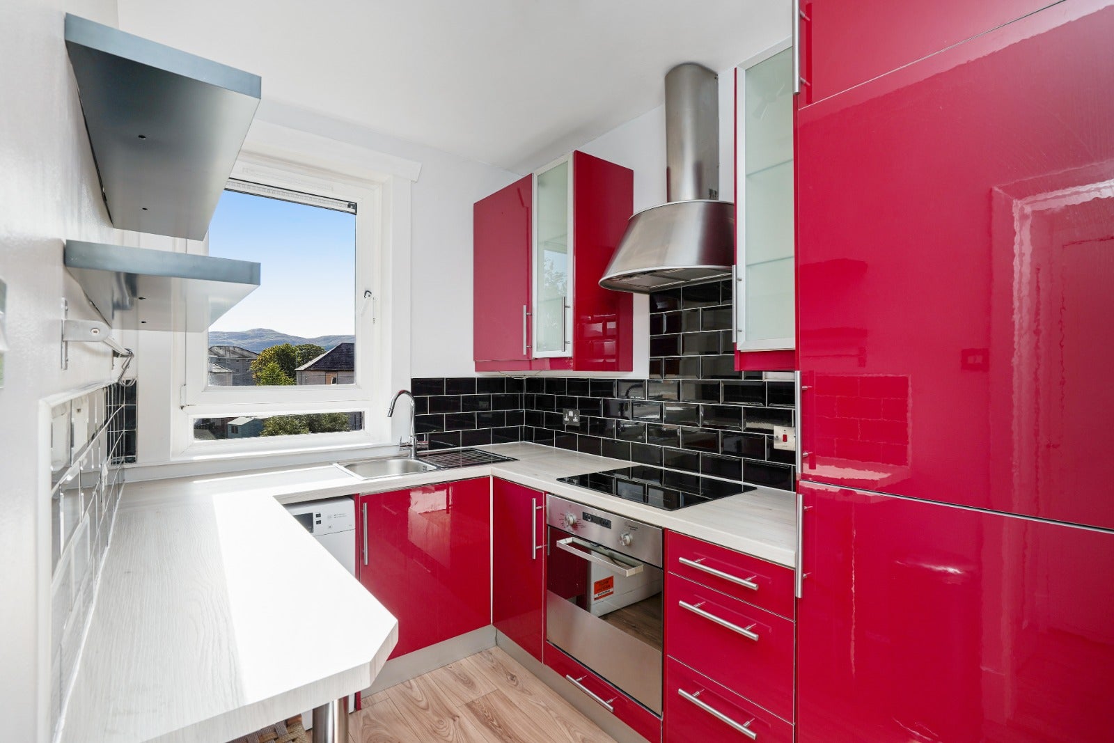 Flat Stenhouse Gardens North in City of Edinburgh