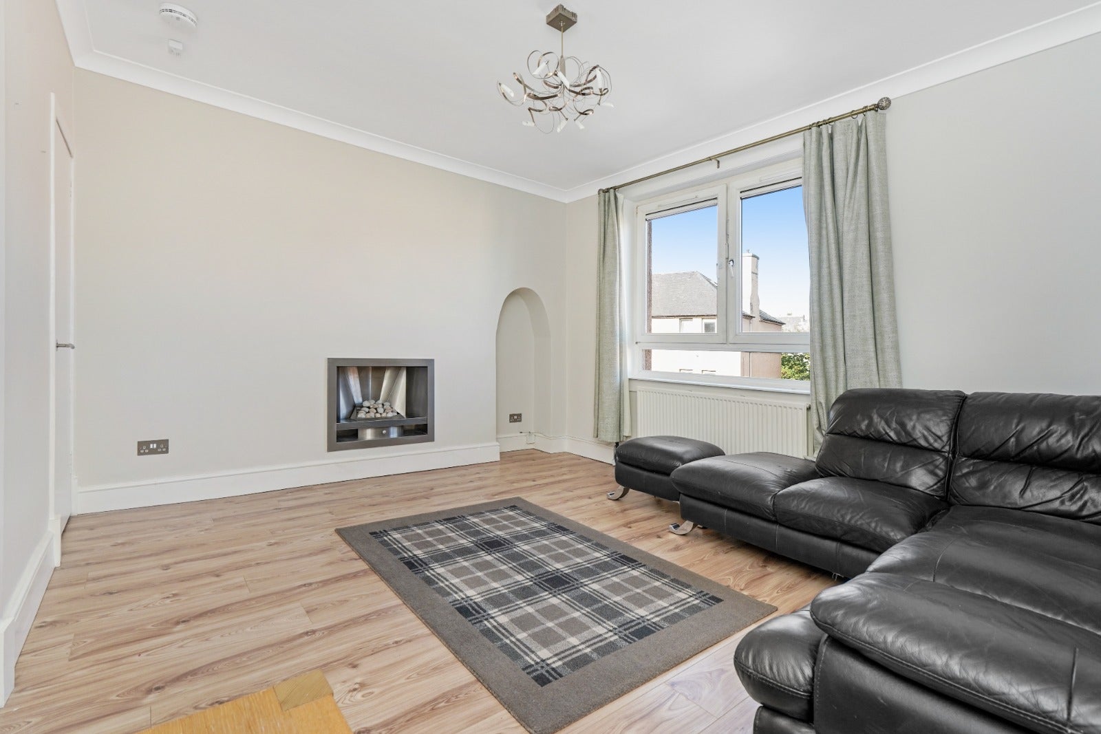 Flat Stenhouse Gardens North in City of Edinburgh