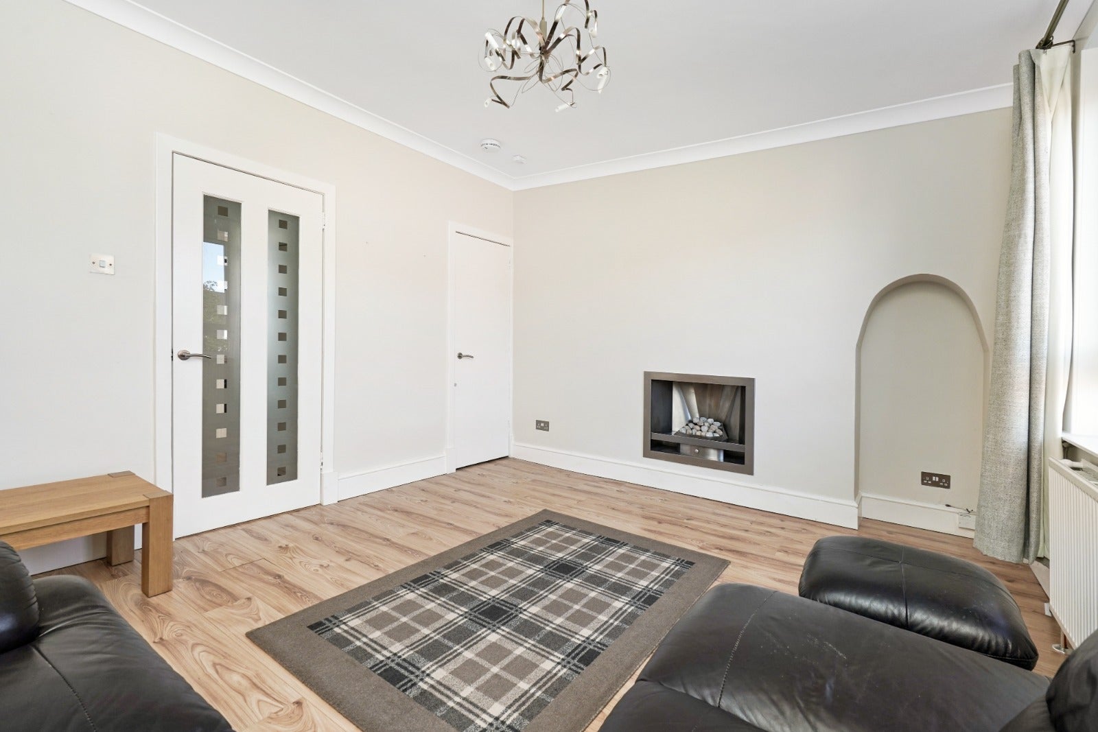 Flat Stenhouse Gardens North in City of Edinburgh