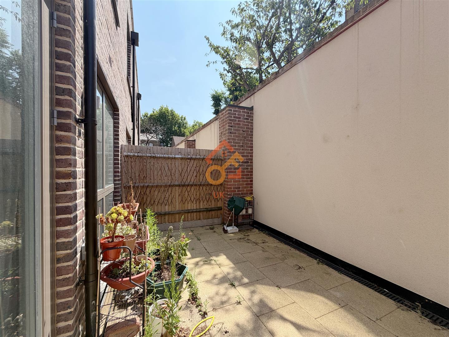 Flat New Frederick Mews in Greater London