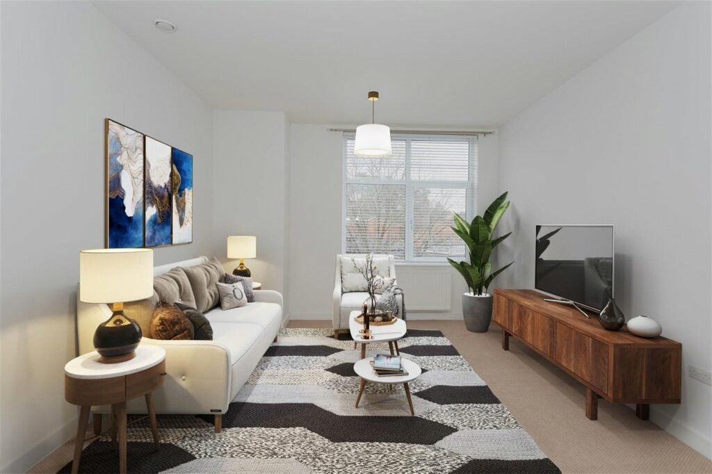 Flat Stanhope Road in Surrey Heath