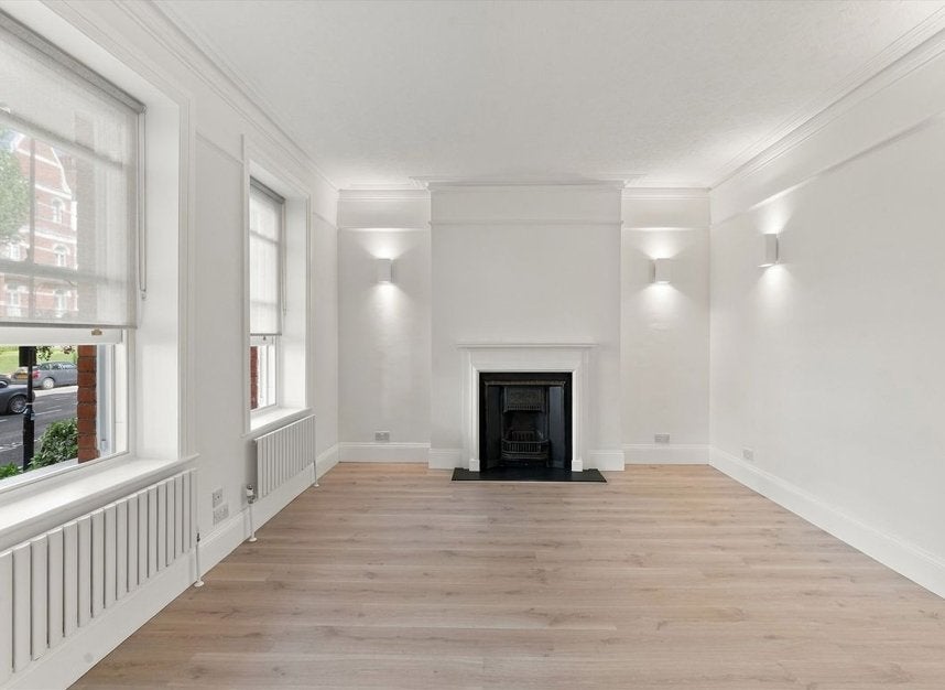 Flat Elgin Avenue in City of Westminster