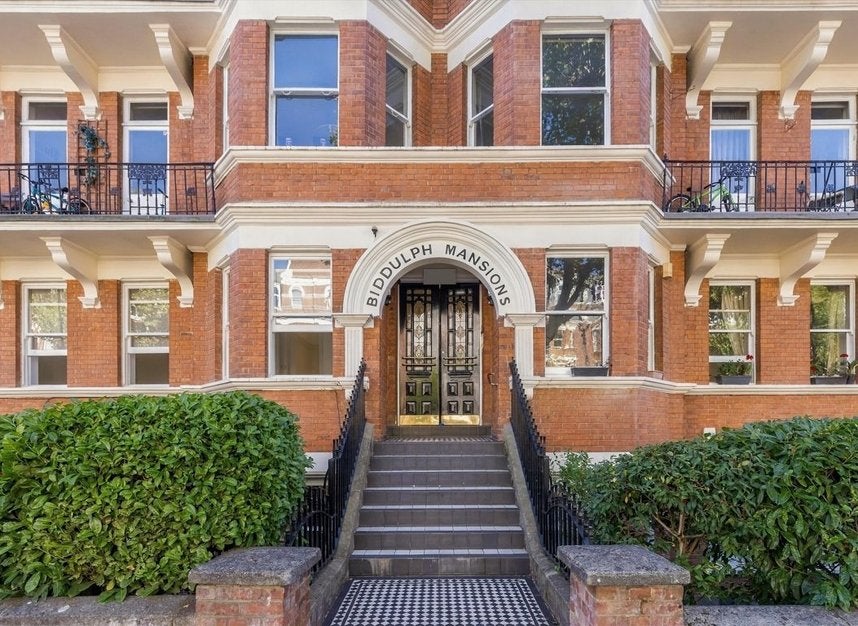 Flat Elgin Avenue in City of Westminster