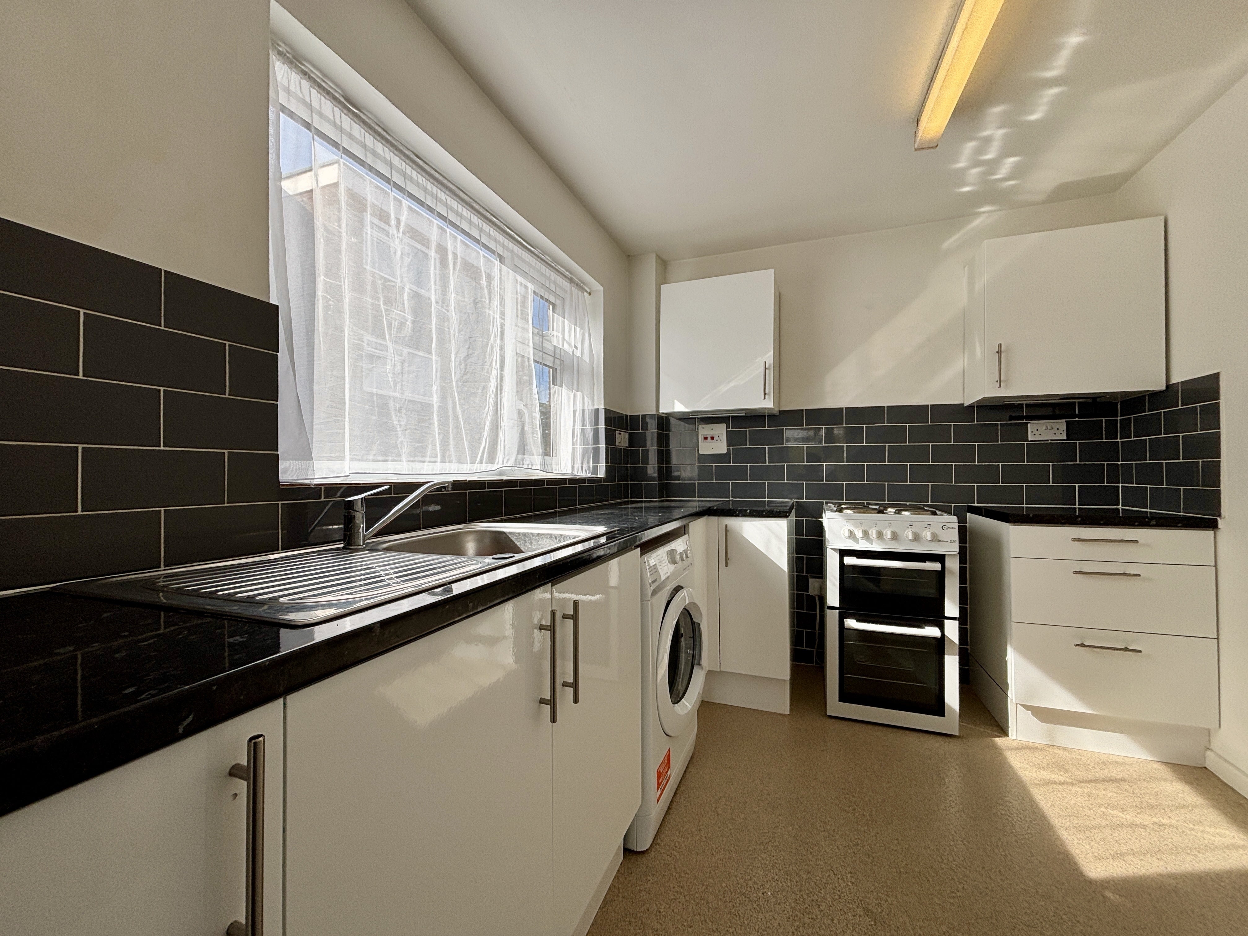 Flat Westgate Road in Greater London
