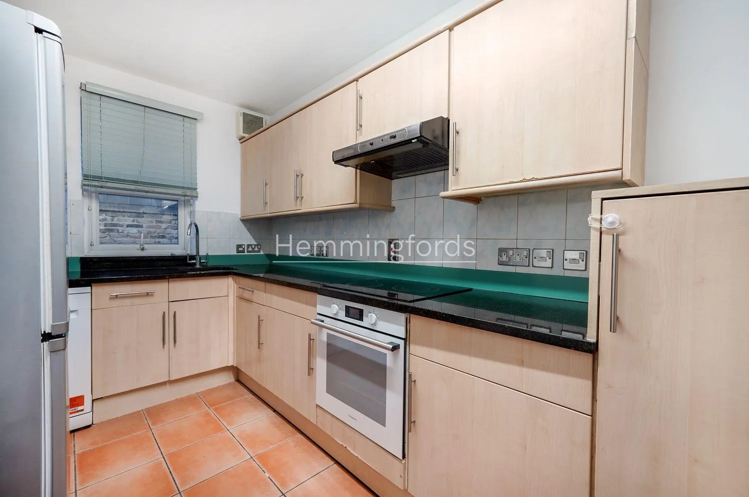 Flat Nazrul Street in Greater London