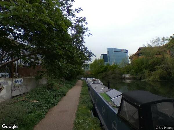 Flat Riverbank Way in Greater London