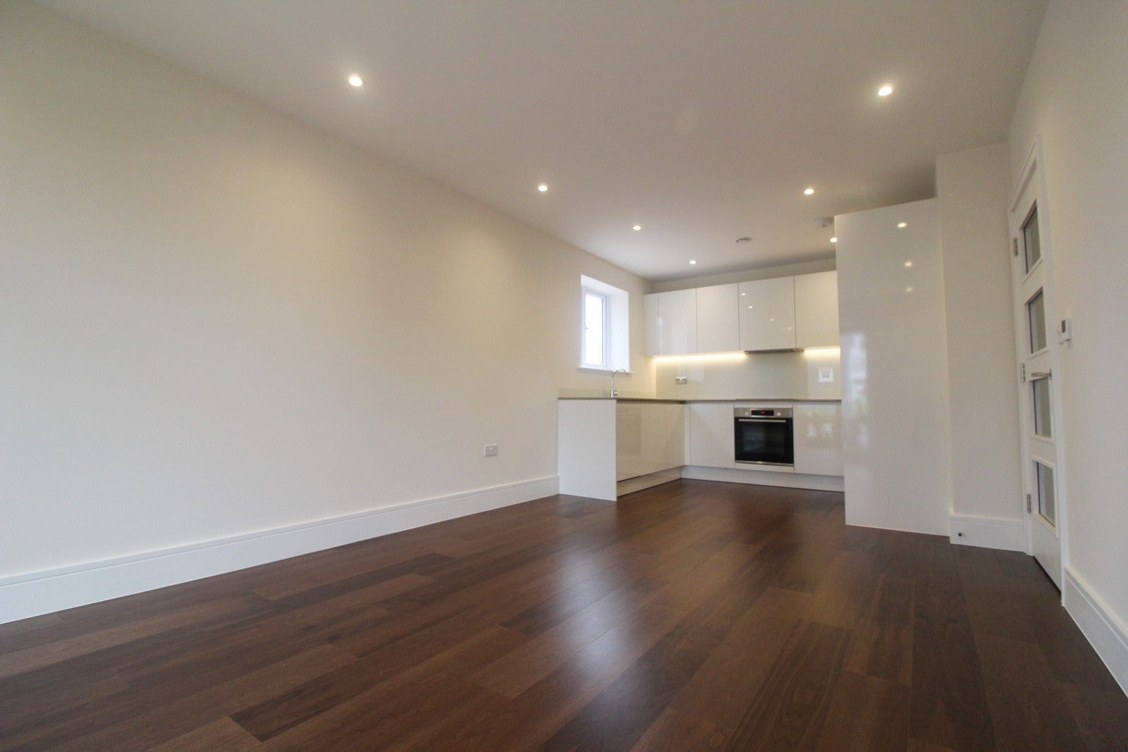 Flat Champlain Street in Reading