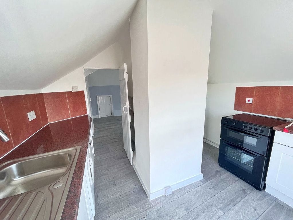 Flat Victoria Road in St Albans