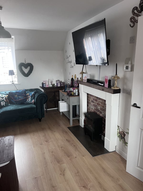 Room Mannock Way in Poole