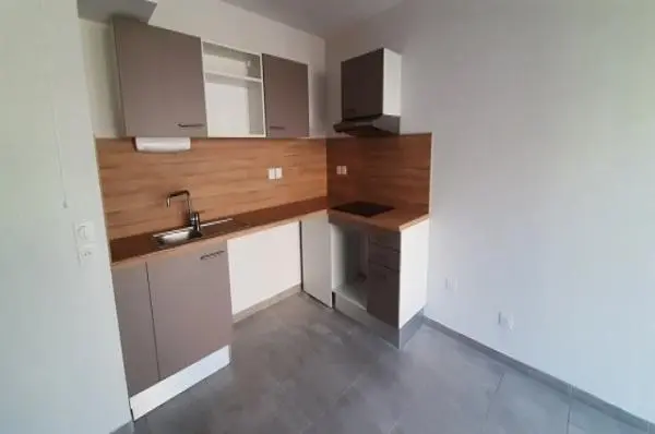 Flat Rue Henri Revoil in Nîmes