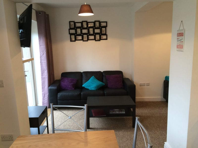 Room Leda Avenue in Bristol