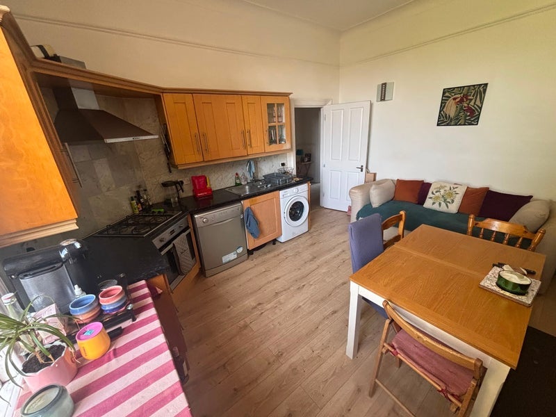 Room Tierney Road in Greater London