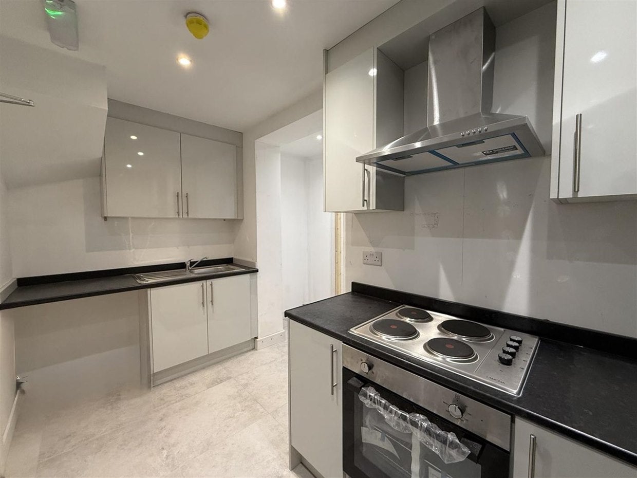 Room Belgrave Road in Slough