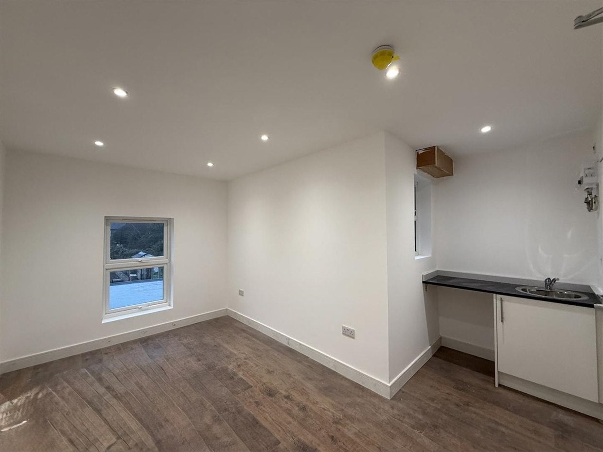 Room Belgrave Road in Slough
