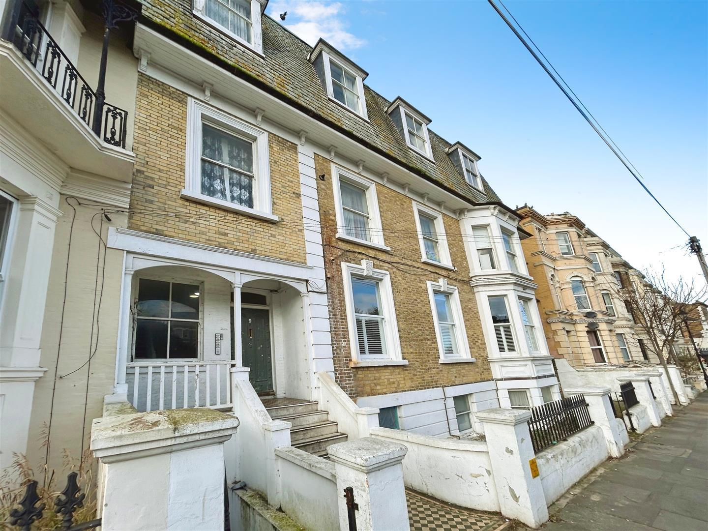 Flat Dalby Square in Thanet