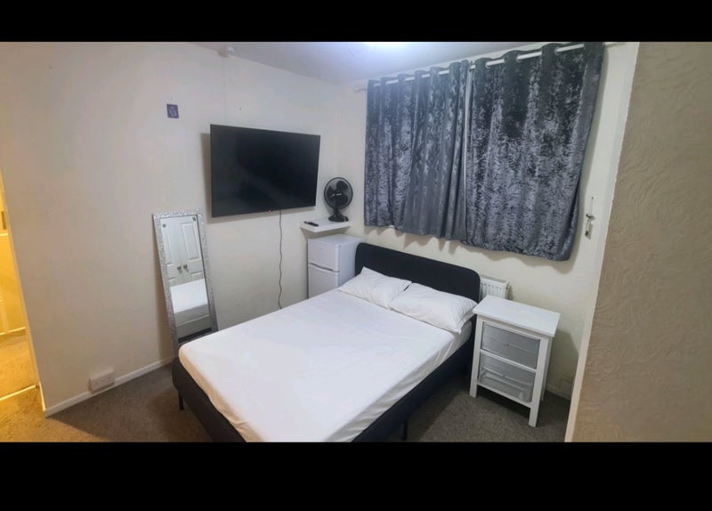 Room Saint Marys Road in Bristol