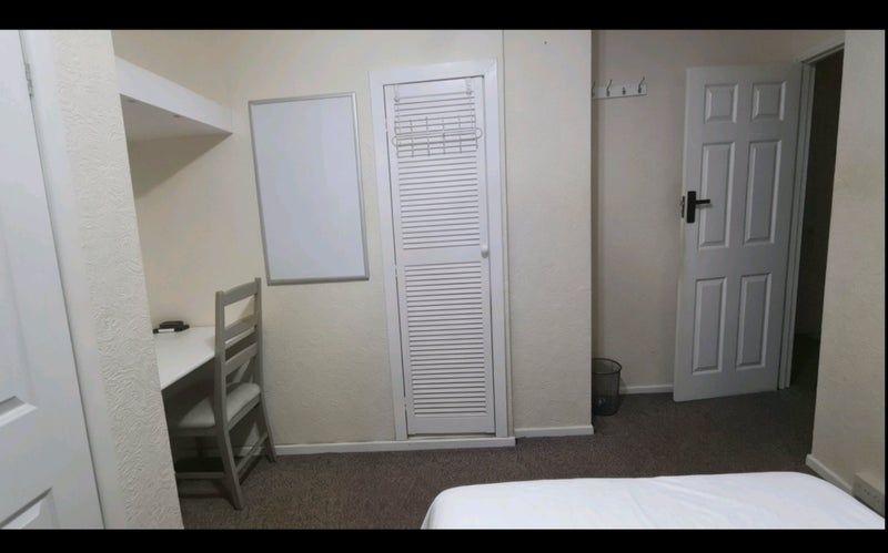 Room Saint Marys Road in Bristol