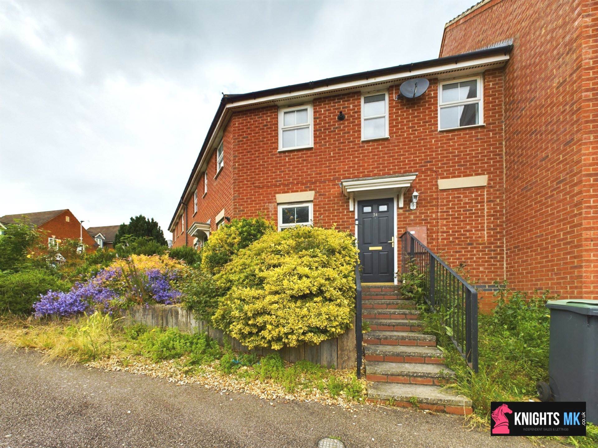 Flat Lodge Way in Irthlingborough