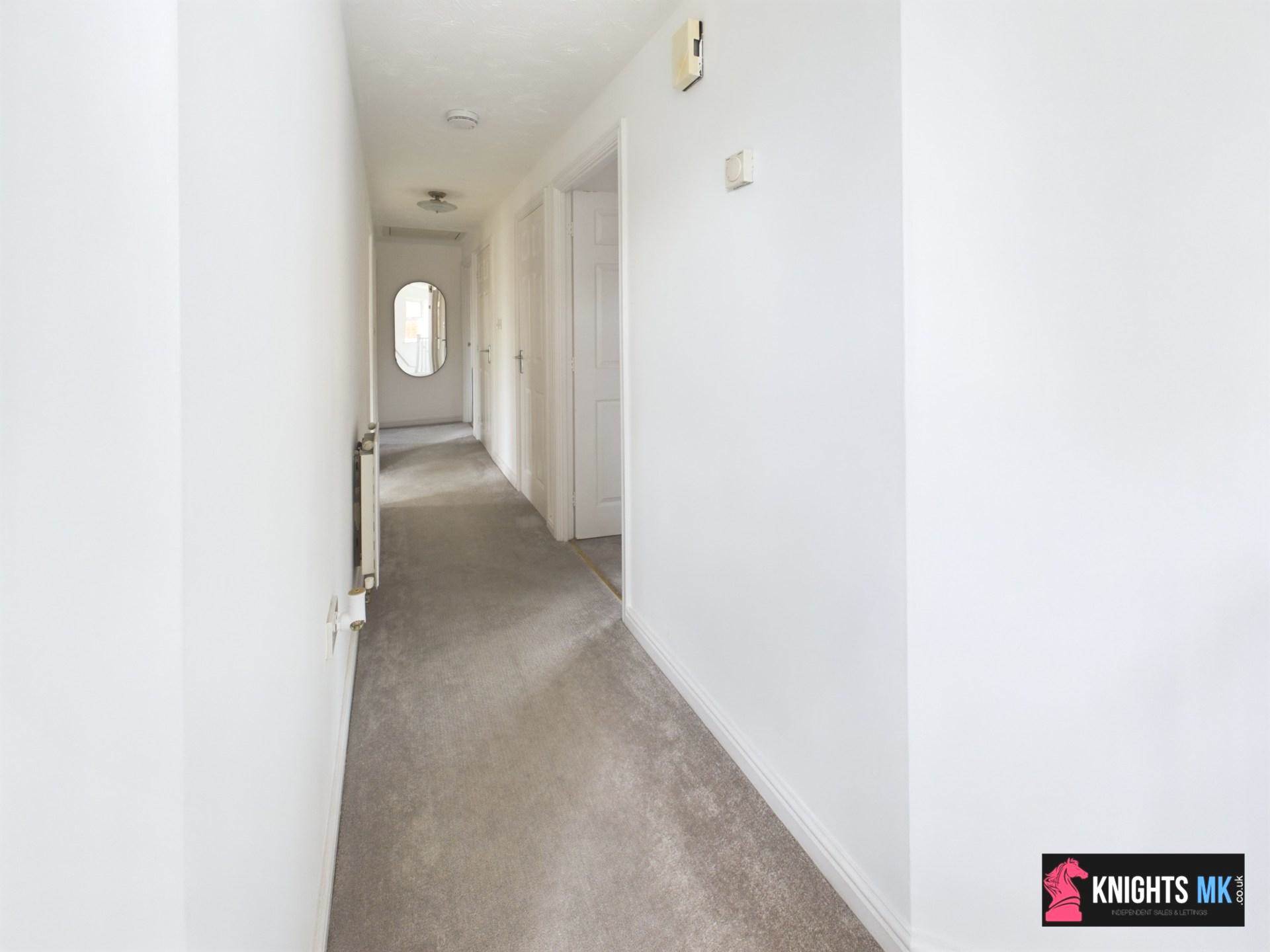 Flat Lodge Way in Irthlingborough