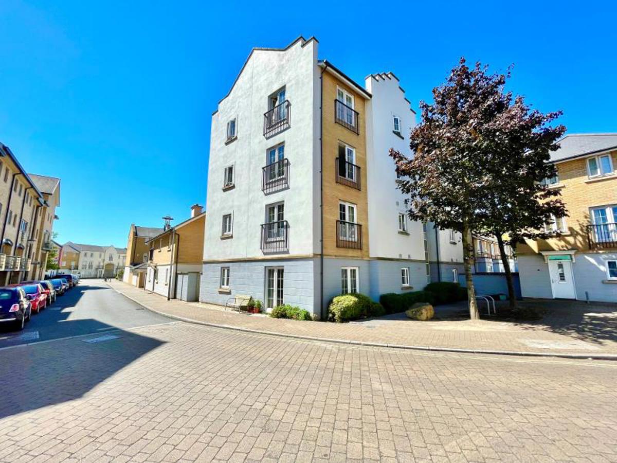Flat Lower Burlington Road in Bristol