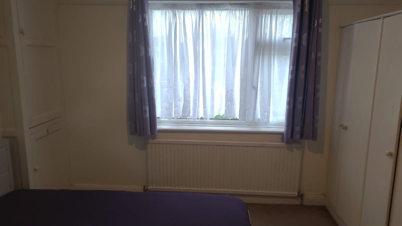 Room Field End Road in London