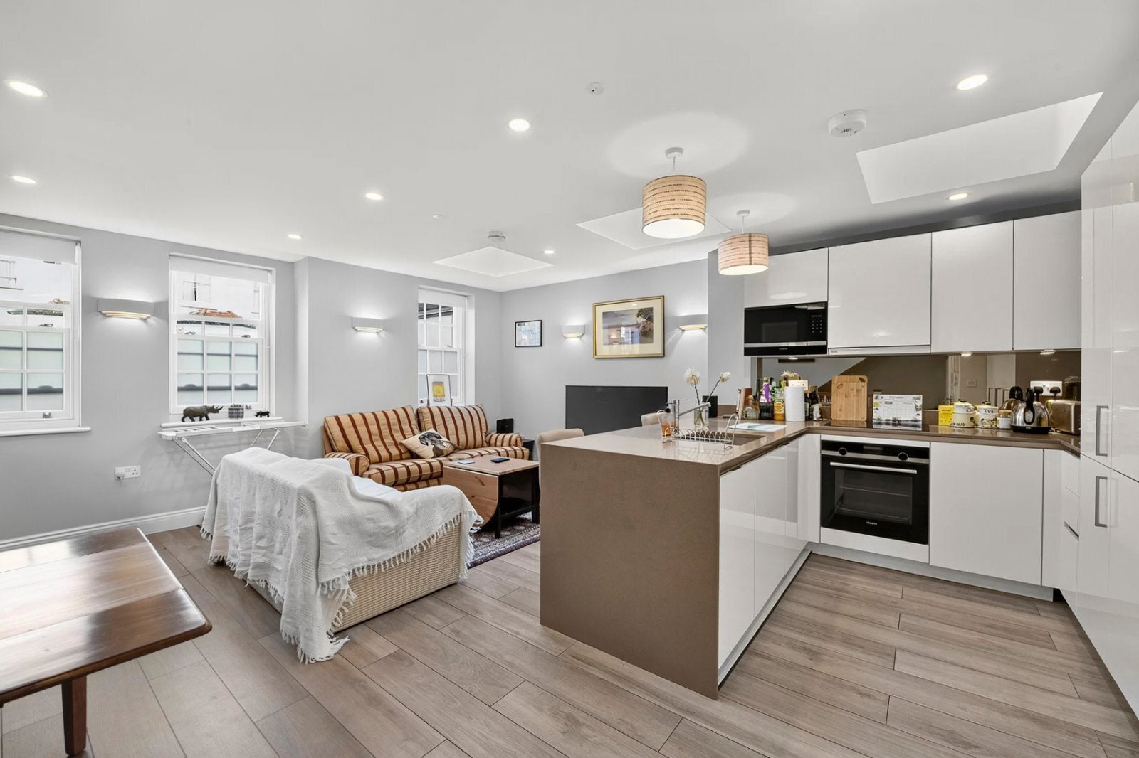 Flat Sefton Street in Greater London
