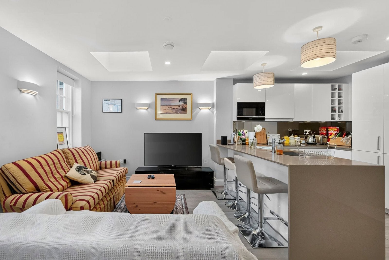 Flat Sefton Street in Greater London