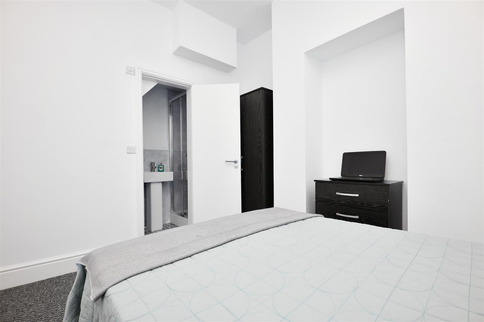 Flat Towneley Street in Burnley