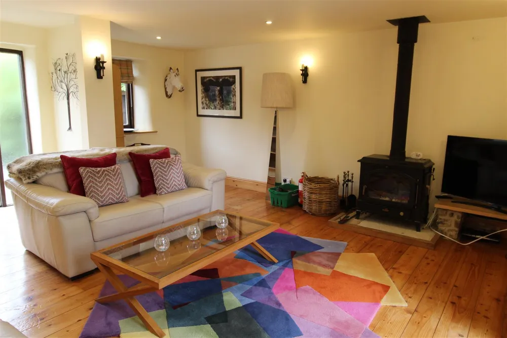 House Cross Farm Court in Bishop's Tawton