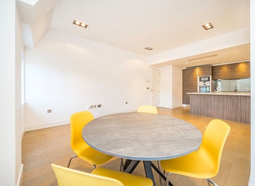 Flat John Street in Greater London