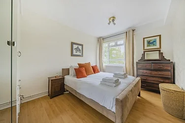 Flat Wimbledon Park Road in Greater London