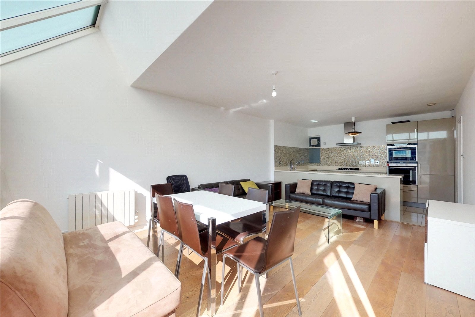 Flat Marchmont Street in Greater London