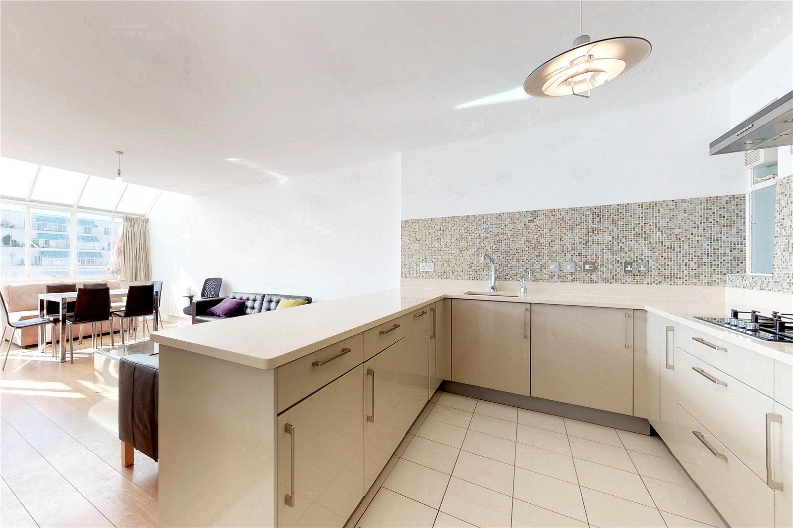 Flat Marchmont Street in Greater London