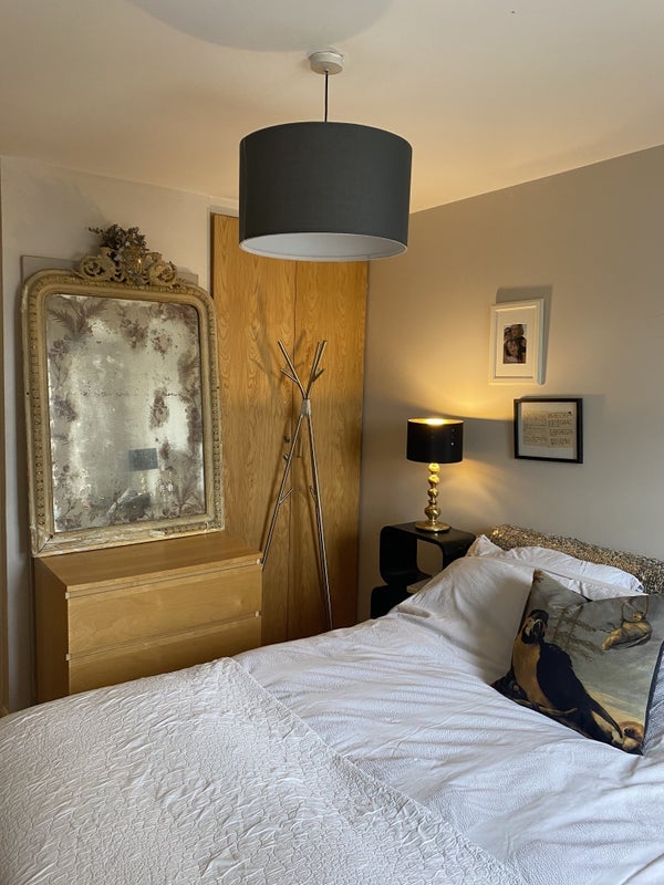 Room Mile End Road in Greater London