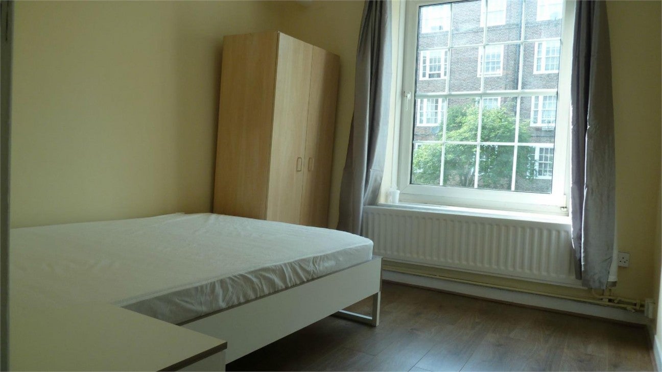Flat Clayton Street in Greater London