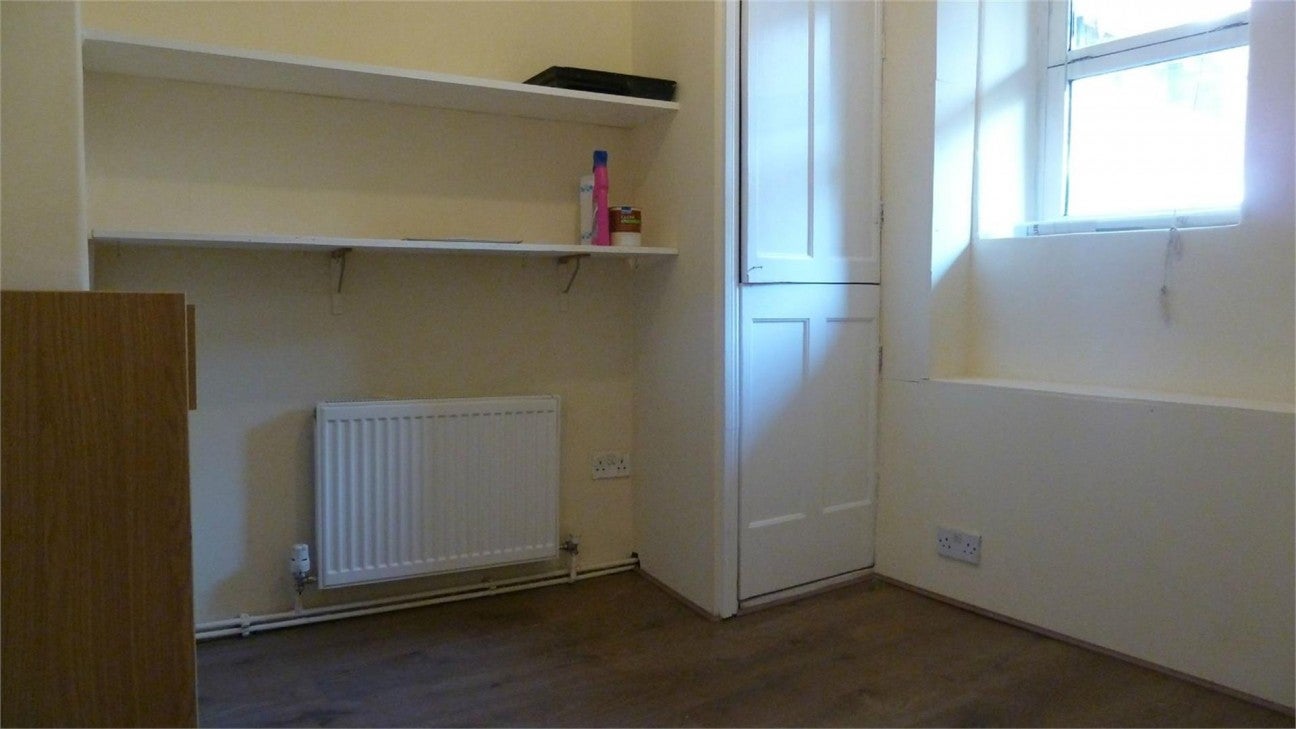 Flat Clayton Street in Greater London