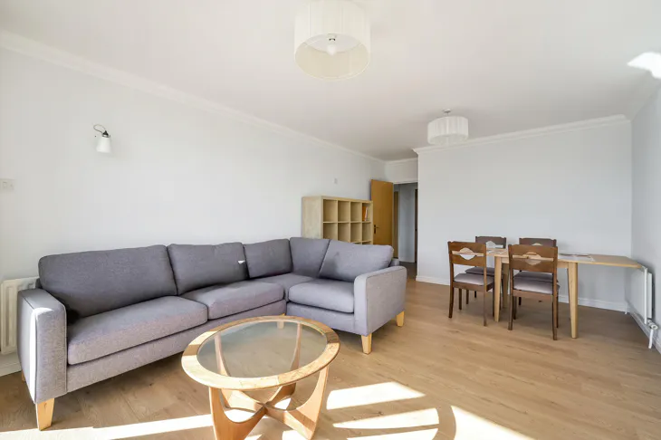 Flat Maritime Quay in Greater London