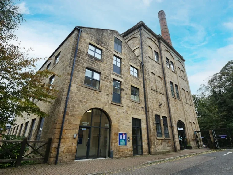 Flat Broad Lane in Leeds