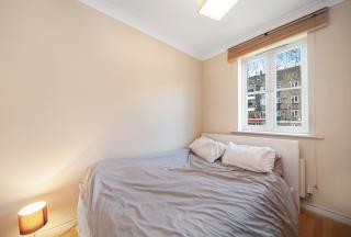 Flat Charles Haller Street in Greater London