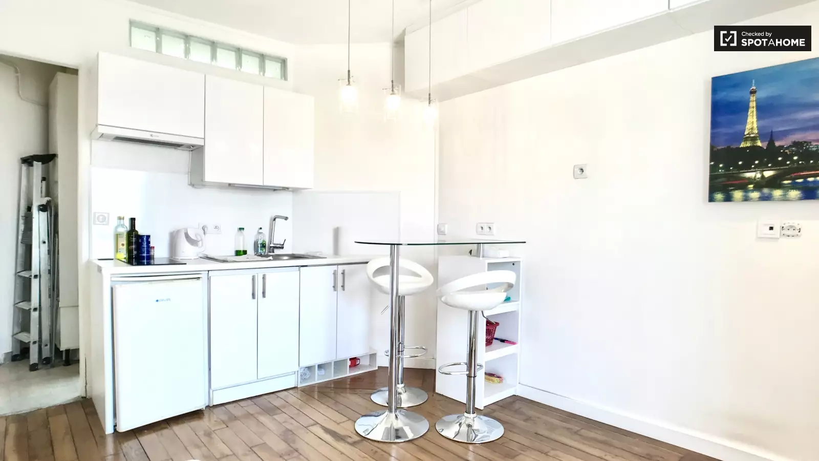 Flat Rue des Apennins in Paris