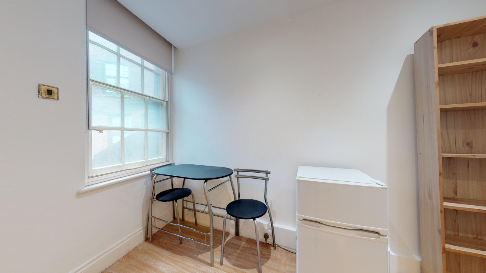 Flat Bishopsgate in City of London