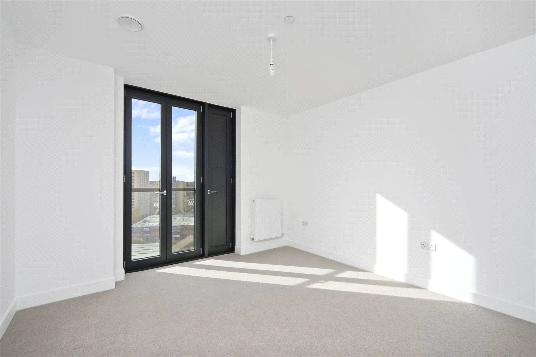 Flat Lee High Road in Greater London