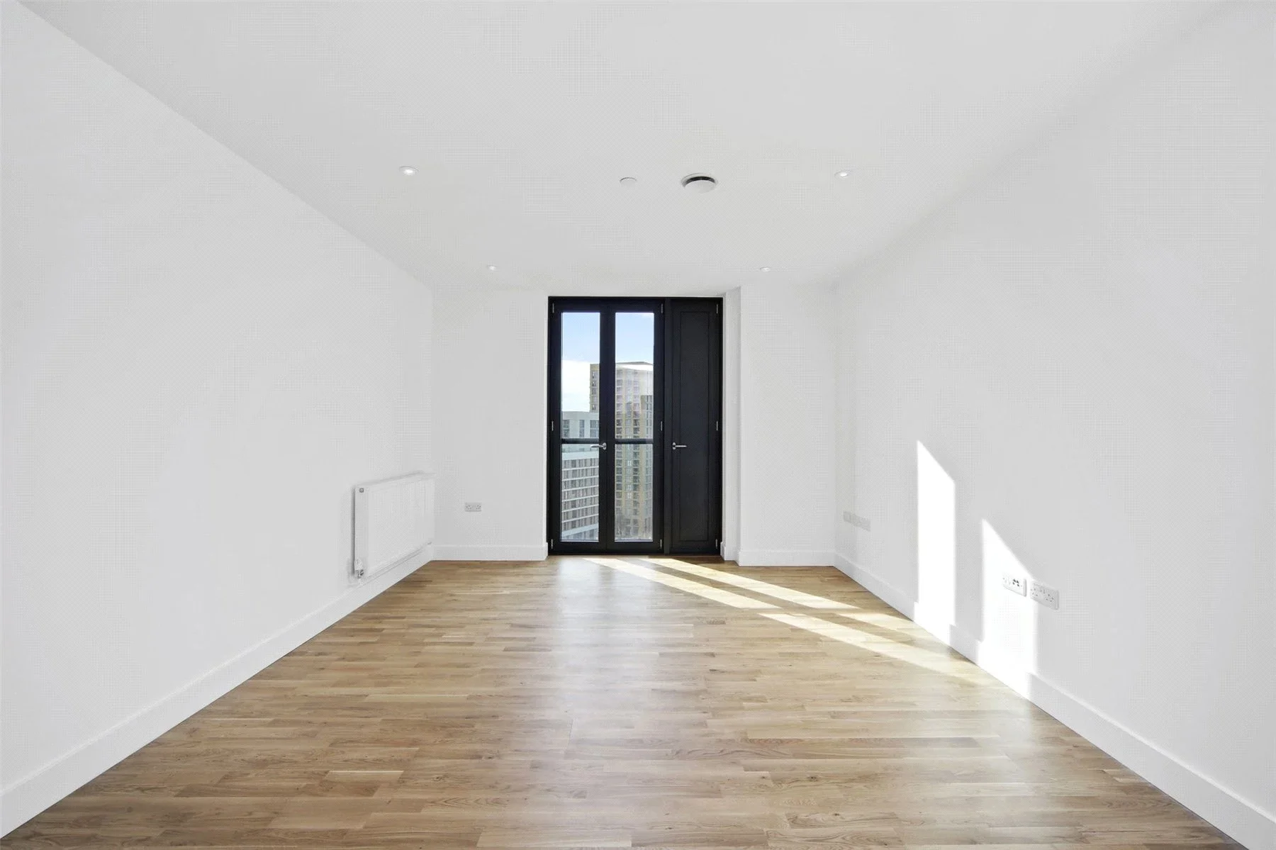 Flat Lee High Road in Greater London