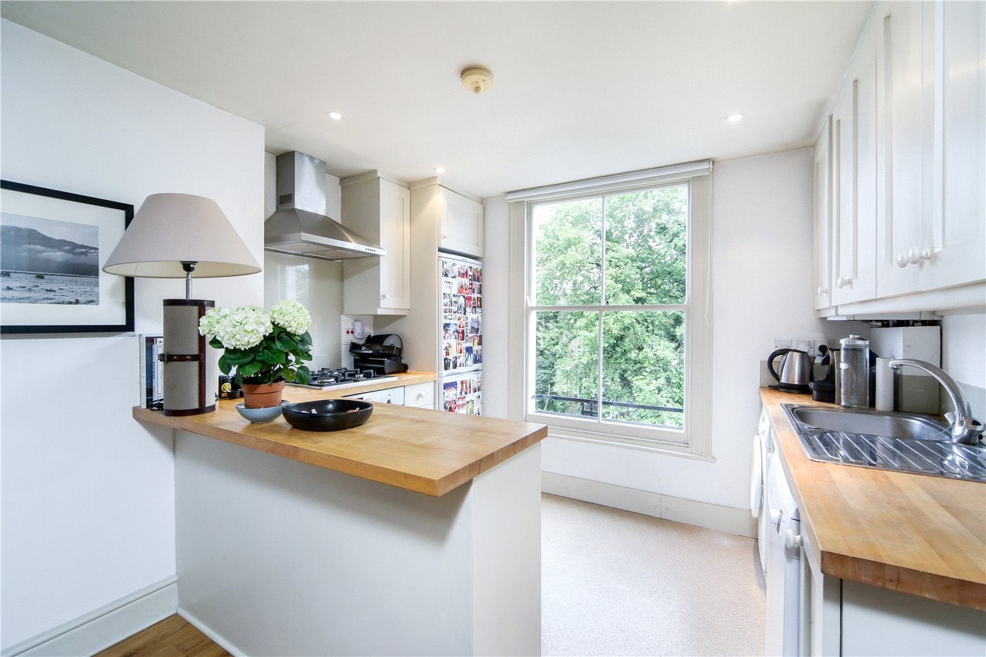 Flat St Stephen's Gardens in City of Westminster