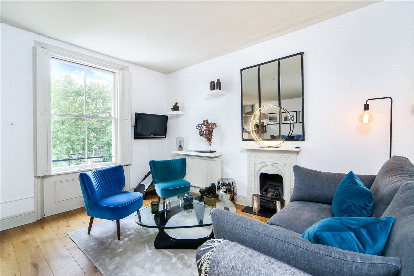 Flat St Stephen's Gardens in City of Westminster