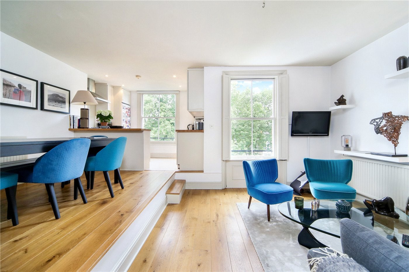 Flat St Stephen's Gardens in City of Westminster