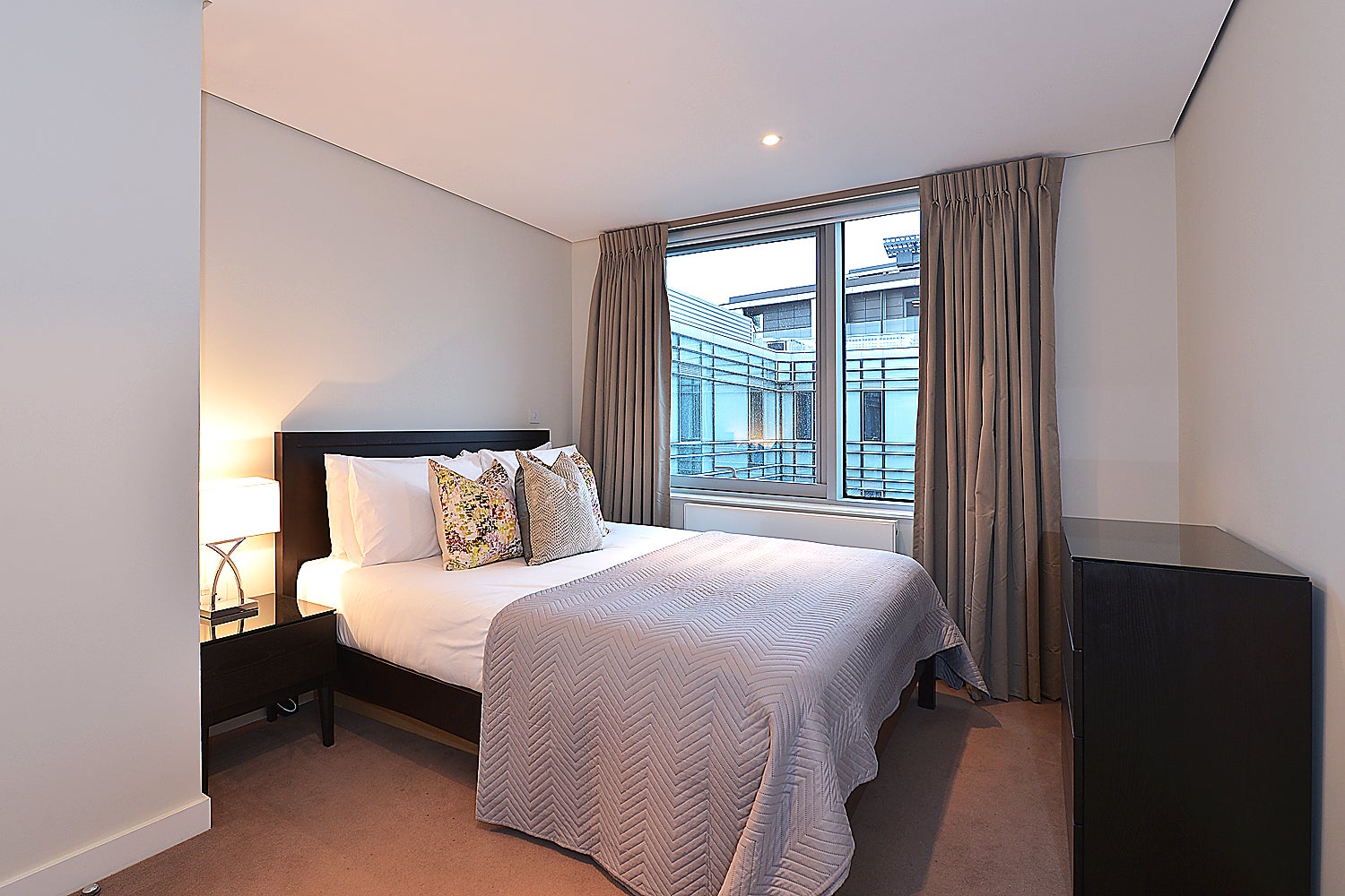 Flat Merchant Square in City of Westminster