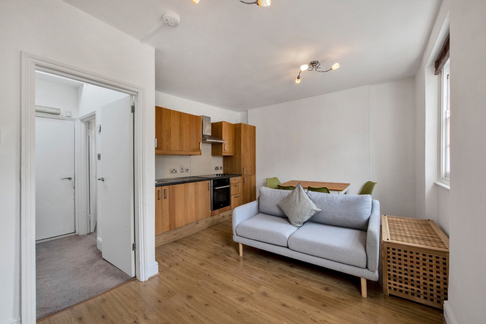 Flat Norfolk Place in City of Westminster
