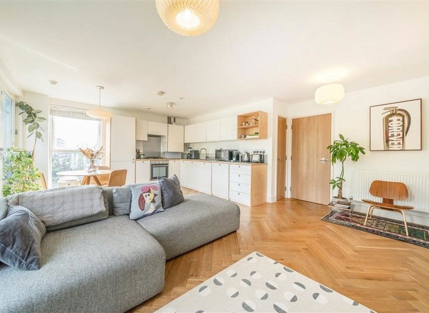 Flat Branch Place in Greater London